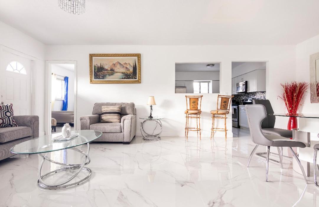 Cheerful 3-Bedroom Home /Ac+ Free Parking North Miami Beach Exteriör bild