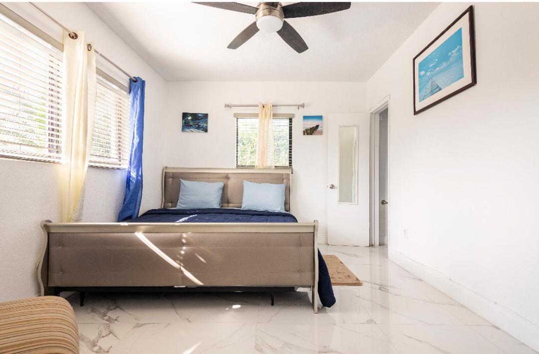 Cheerful 3-Bedroom Home /Ac+ Free Parking North Miami Beach Exteriör bild